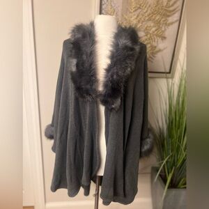 Elegant Gray Fur-Trimmed Women's Cape